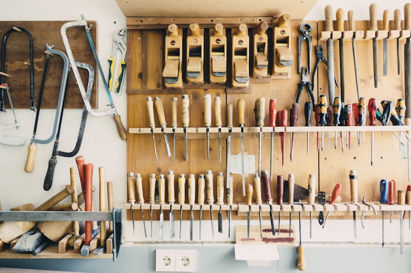Werkzeugwand mit Handwerkzeug